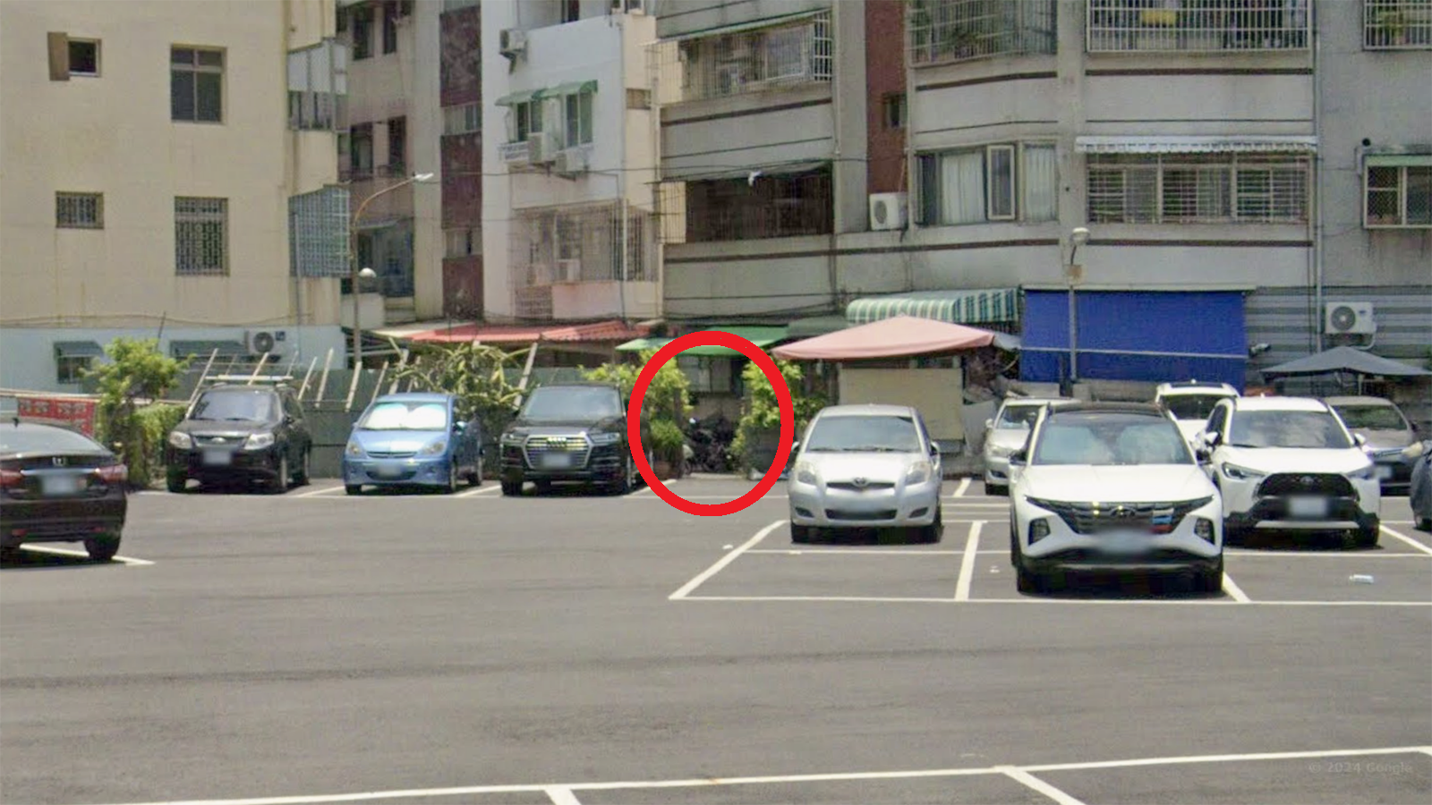 停車場後方小通道捷徑